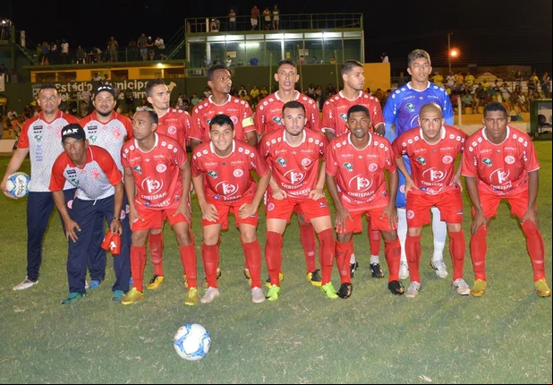4 de Julho arranca empate em Picos