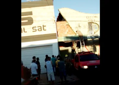 Corpo de Bombeiros fez o resgate do suspeito