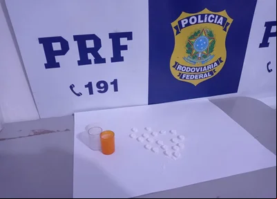 Comprimidos de medicamento Nobésio Extra Forte.