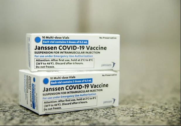 Doses das vacinas Janssen AstraZeneca e Pfizer chegam ao Piauí