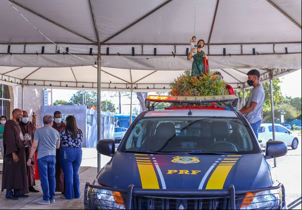 Fiéis realizam carreata em homenagem a São Cristóvão em Teresina