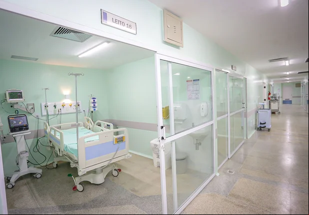 Rafael Fonteles inaugura leitos de UTI do Hospital Universitário