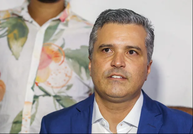 Dr. Vinicius desiste de pré-candidatura para apoiar Fábio Novo