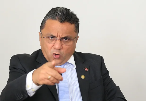 Dudu desafia prefeito Firmino a quebrar sigilo telefônico